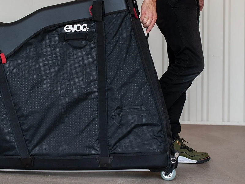 evoc-BIKE TRAVEL BAGサイズと航空会社について